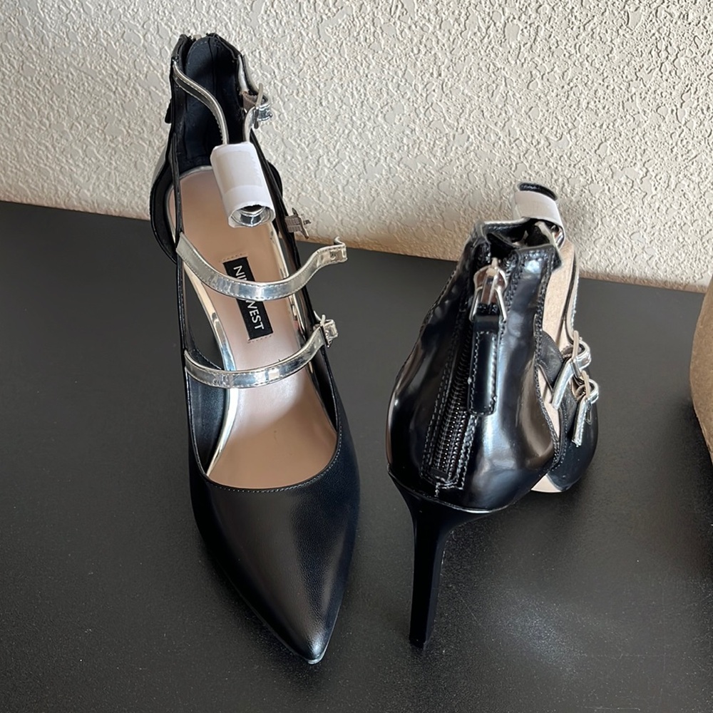 NEW Nine West, Black Pointed Toe High Heels with Silver straps